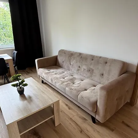 דירה Sunny 4-room In A Location In