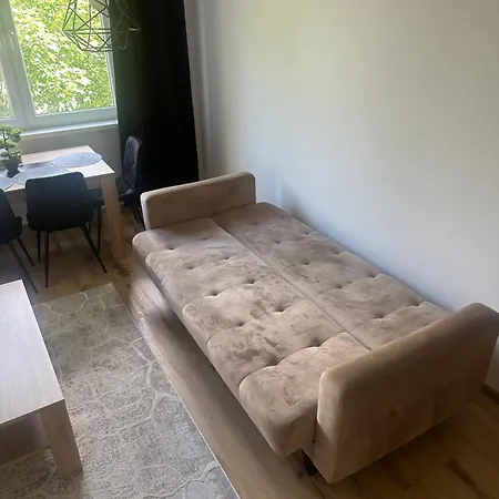 Sunny 4-room In A Location In