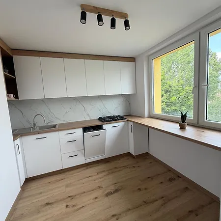 Sunny 4-room In A Location In דירה