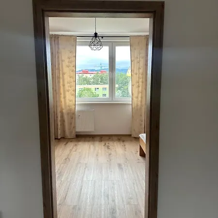 Sunny 4-room In A Location In *