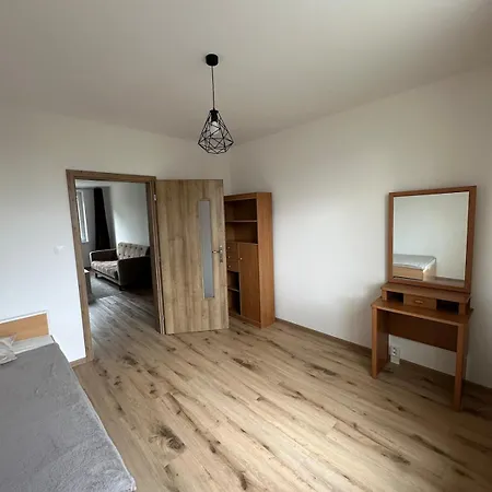דירה Sunny 4-room In A Location In