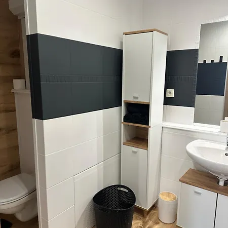Sunny 4-room In A Location In Appartamento *